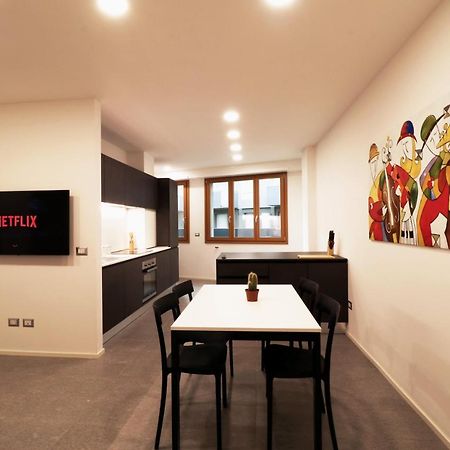 Hosting Studio - 2 Sondrio Dış mekan fotoğraf